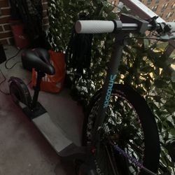 Smoosat electric scooter with seat