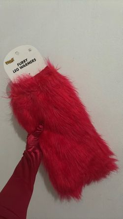 [PRICE DROP] NWT Halloween Red Faux Fur Leg Warmers❤️