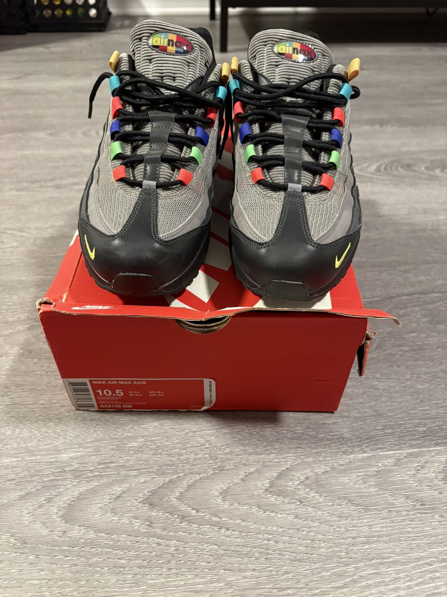 Nike Air Max Axis