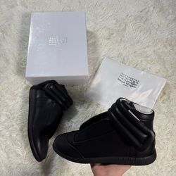 Black Maison Margiela Futures - Size 10