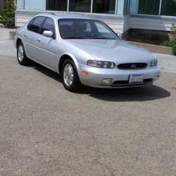 1994 Infiniti J30