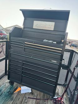 Husky
Tool Storage 52 in. W x 20 in. D Heavy Duty Rolling Tool Chest Combo in Matte Black