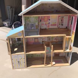 Kid Kraft Giant wooden dollhouse!!