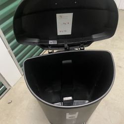 Trash Can 