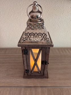 Decorative Candle Lantern with LED Candle