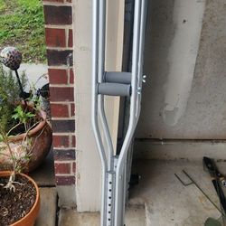 Adult CRUTCHES