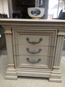 Pulaski Bedside Stands