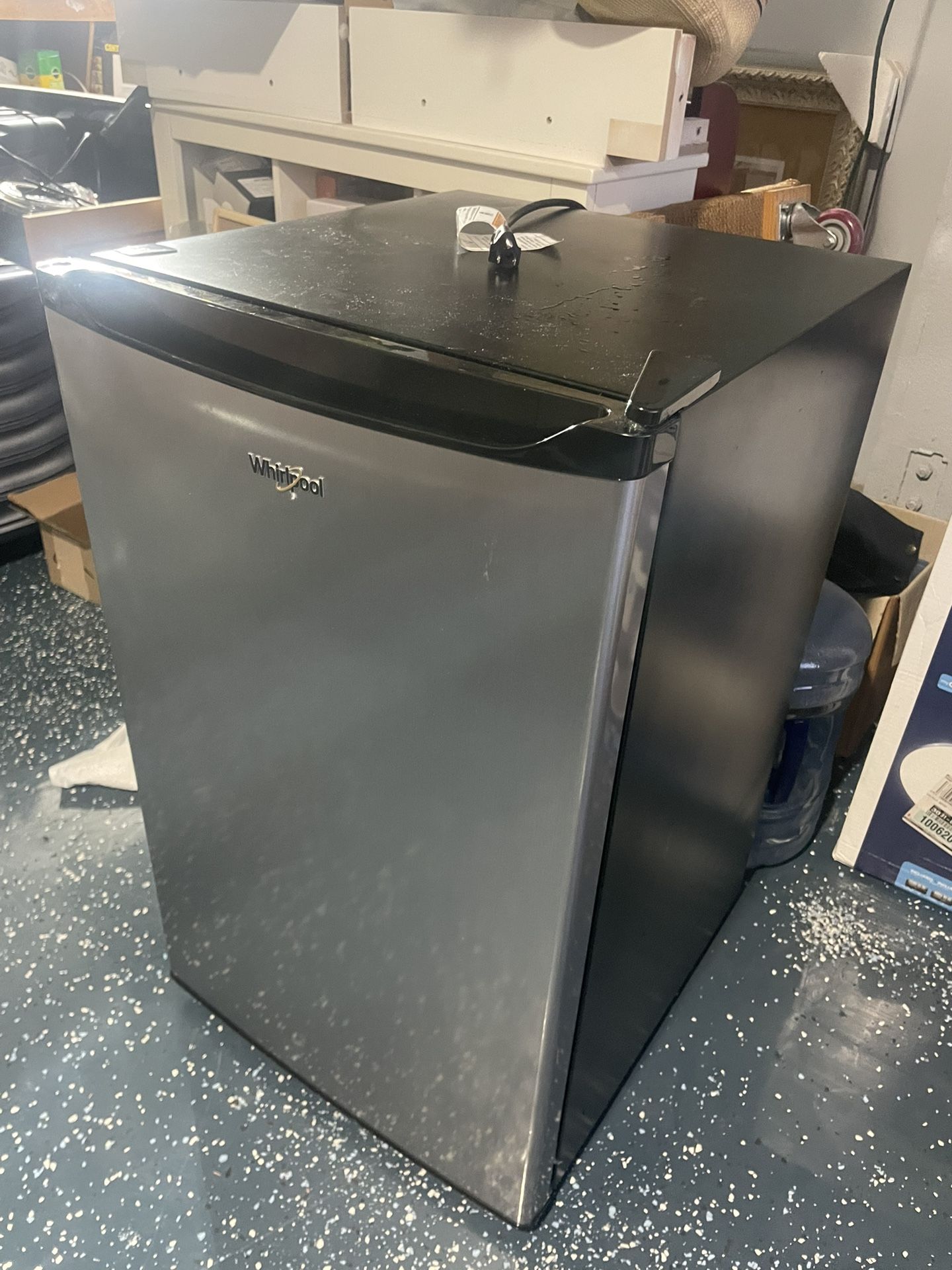 Whirlpool 4.3 Cubic Foot Mini Fridge