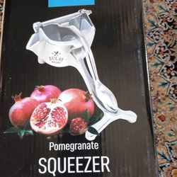 Brand New In Box Pomegranate Squeezer 