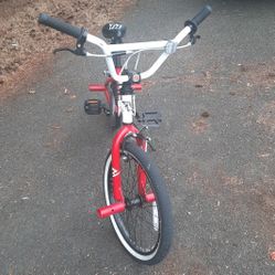 Dynacraft Tony Hawk freestyle, White, 20" Kids Bike