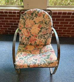 Heavy vintage lawn chair