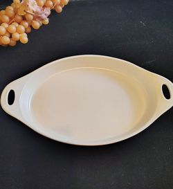 Used CorningWare Creations Stoneware Oval Casserole 42 Oz. Beige microwave & Oven safe