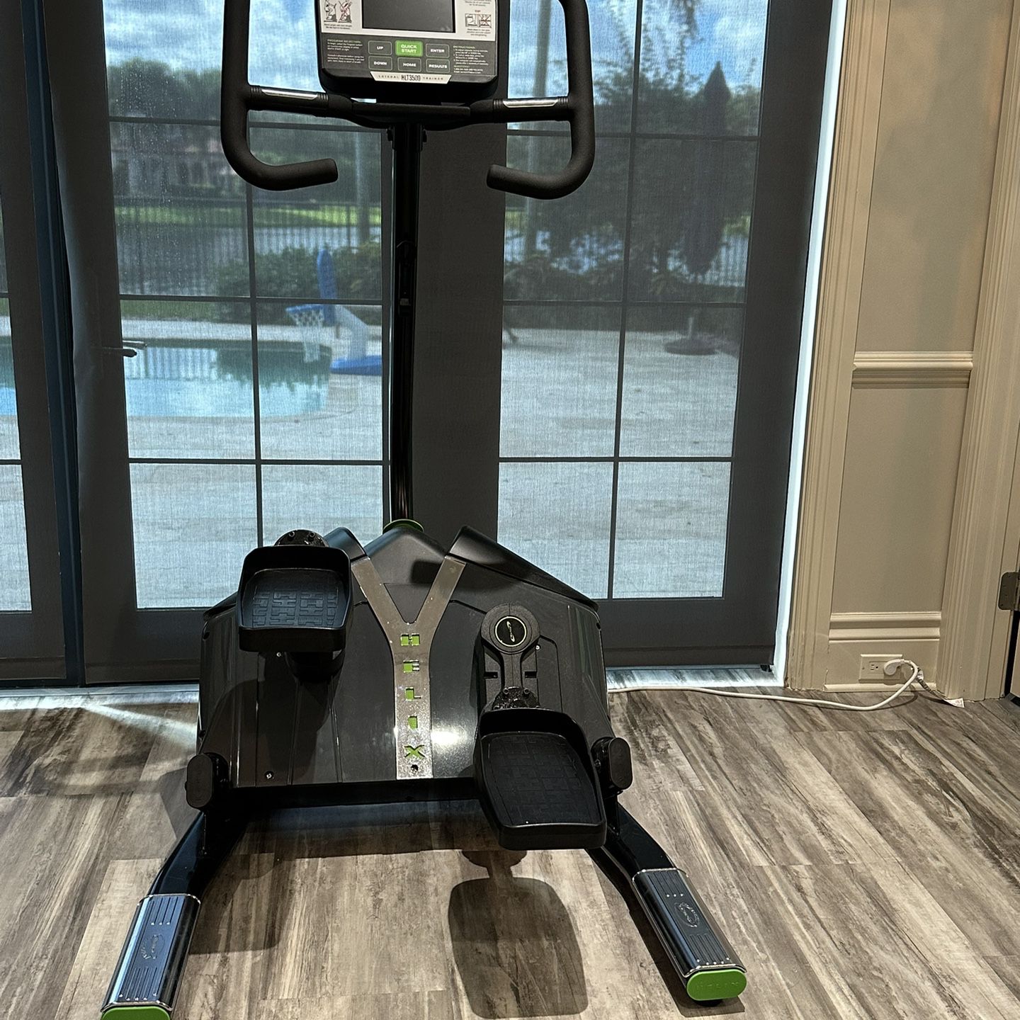 Helix HLT3500 -3D Commercial Lateral trainer