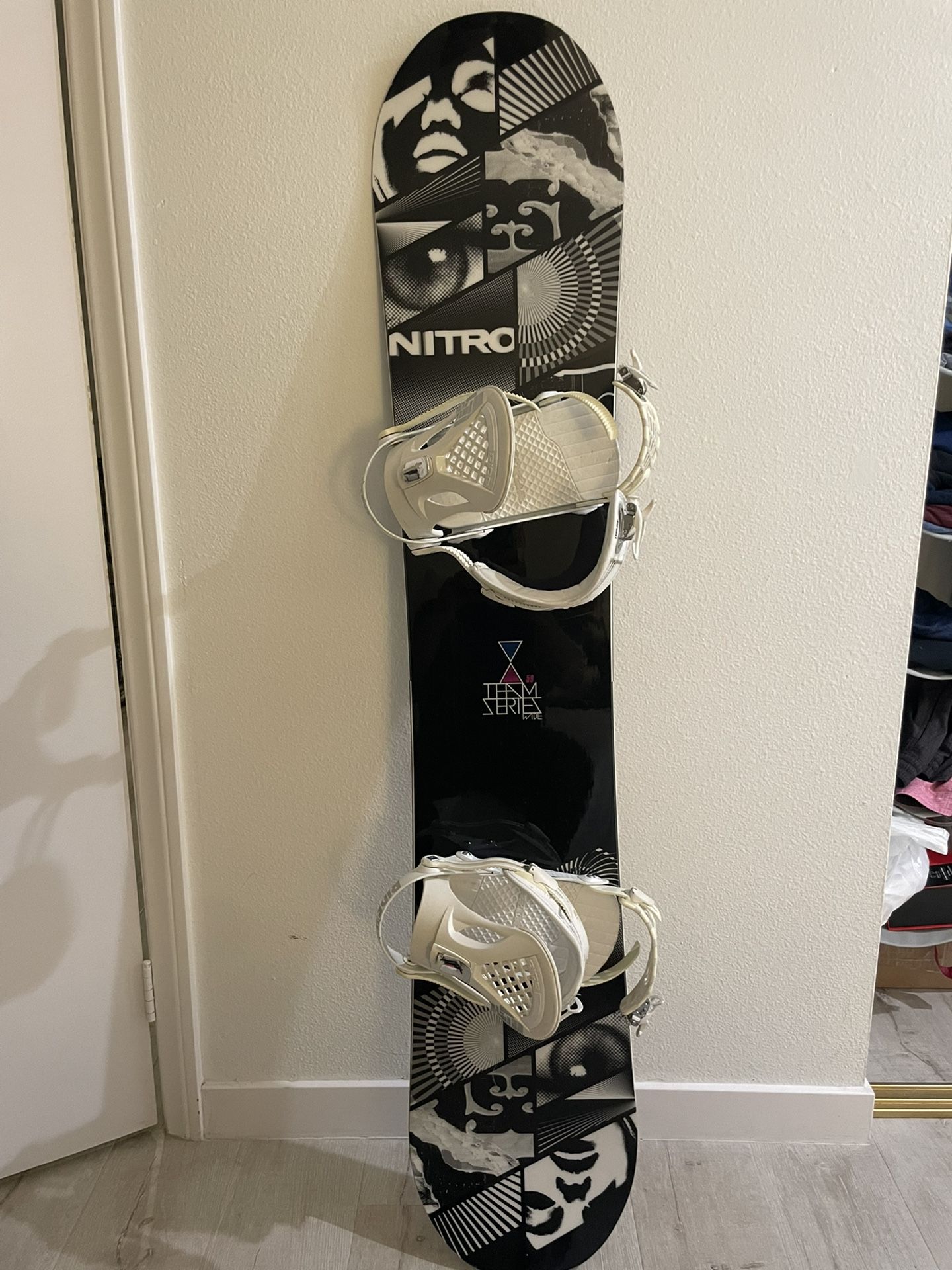 Nitro Team Series 159cm Wide Snowboard