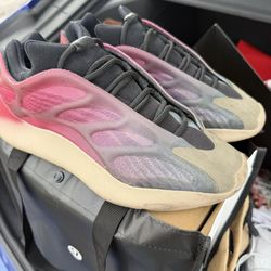 Barely Worn Adidas Yeezy 700 V3 "Fade Carbon" sneaker.