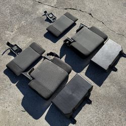 2009 Chevy Colorado Complete Rear seats set