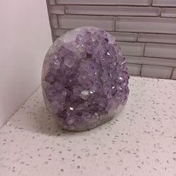 Amethyst Rock 5x5 6800 Carats
