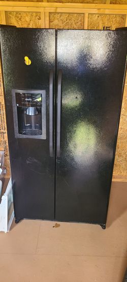 GE Kitchen Appliance set includes Refrigerator, Microwave, Stove, and Dishwasher for $450