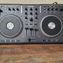 Numark Mixtrack DJ Controller