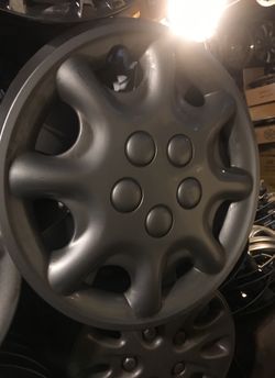 Dodge intrepid hubcap 16” Sebring