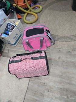 Pet carriers