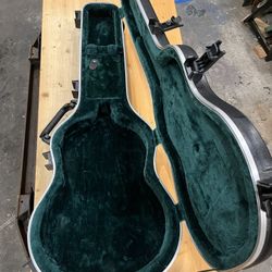 SKB Acoustic Guitar Case