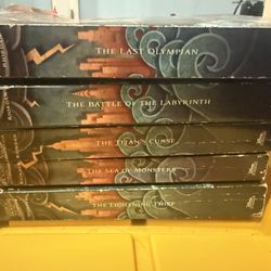 Rick Riordan "Percy Jackson And The Olympians"