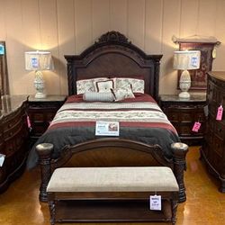 North Shore Dark Brown Panel Bedroom Set / Queen and King Bed Frame 