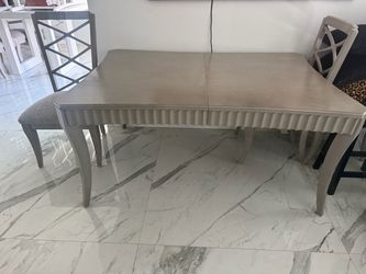 Dining Table with 6 chairs