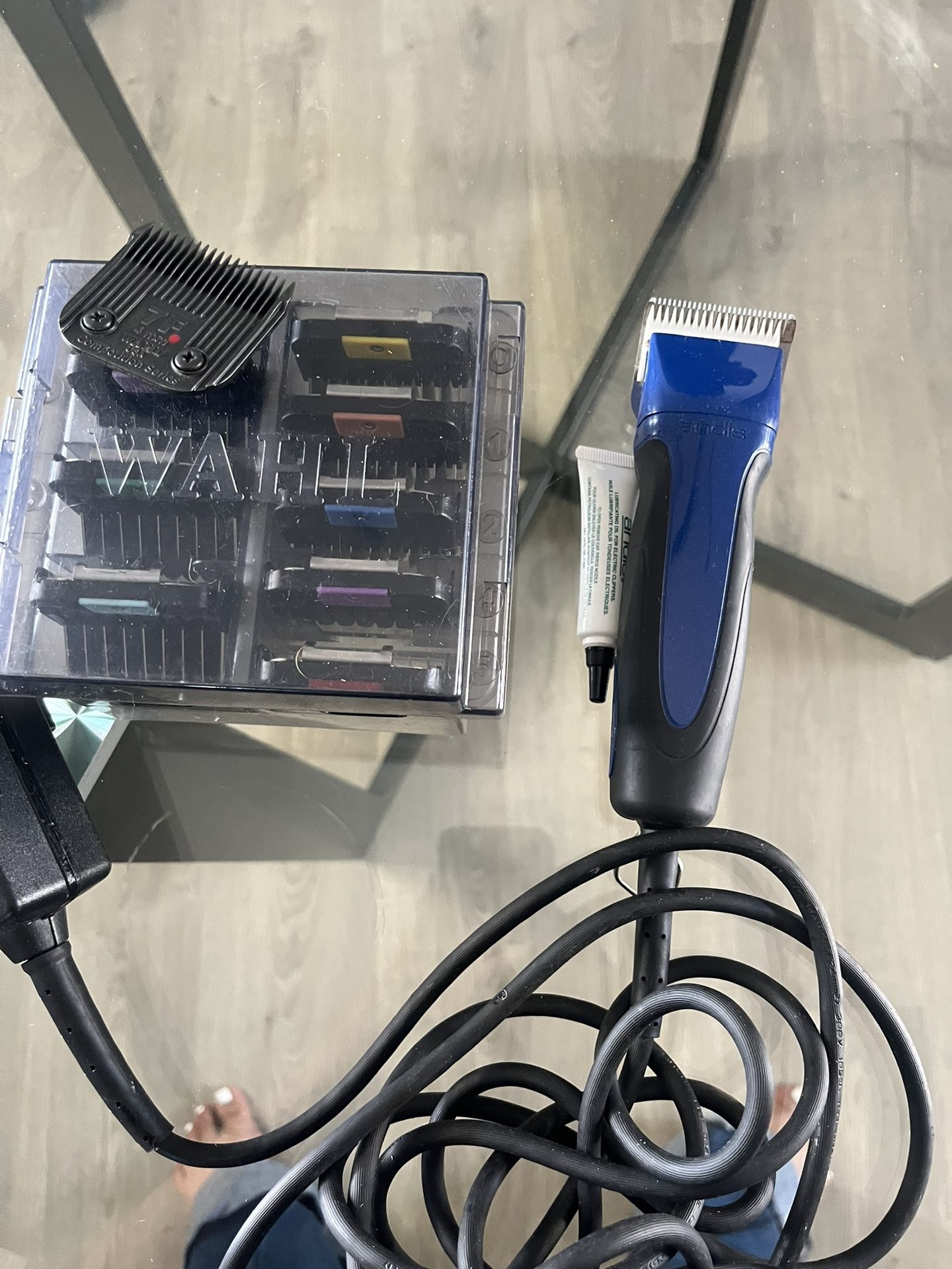 Andis Dog Grooming Clippers With Accessories