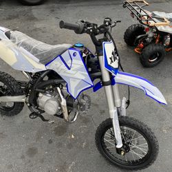 NEW DIRT BIKE 125cc 