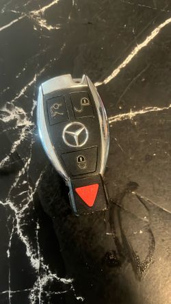 Mercedes Key