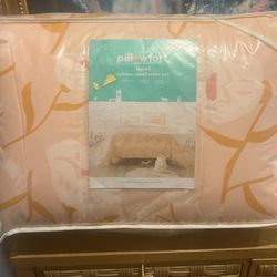 Pillow Fort Full/queen Comforter Set New