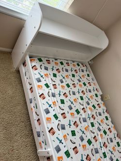 Twin size bed