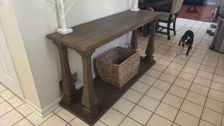 Entryway table