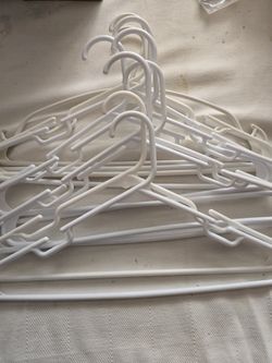 Hangers 10 Piece Like New