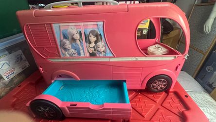 Barbie Pop-Up Camper Playset
