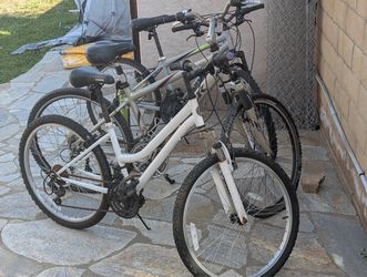 Lot of 4 Bicycles