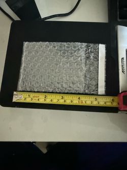 Clear Self-sealing Bubble pouches (70 count)