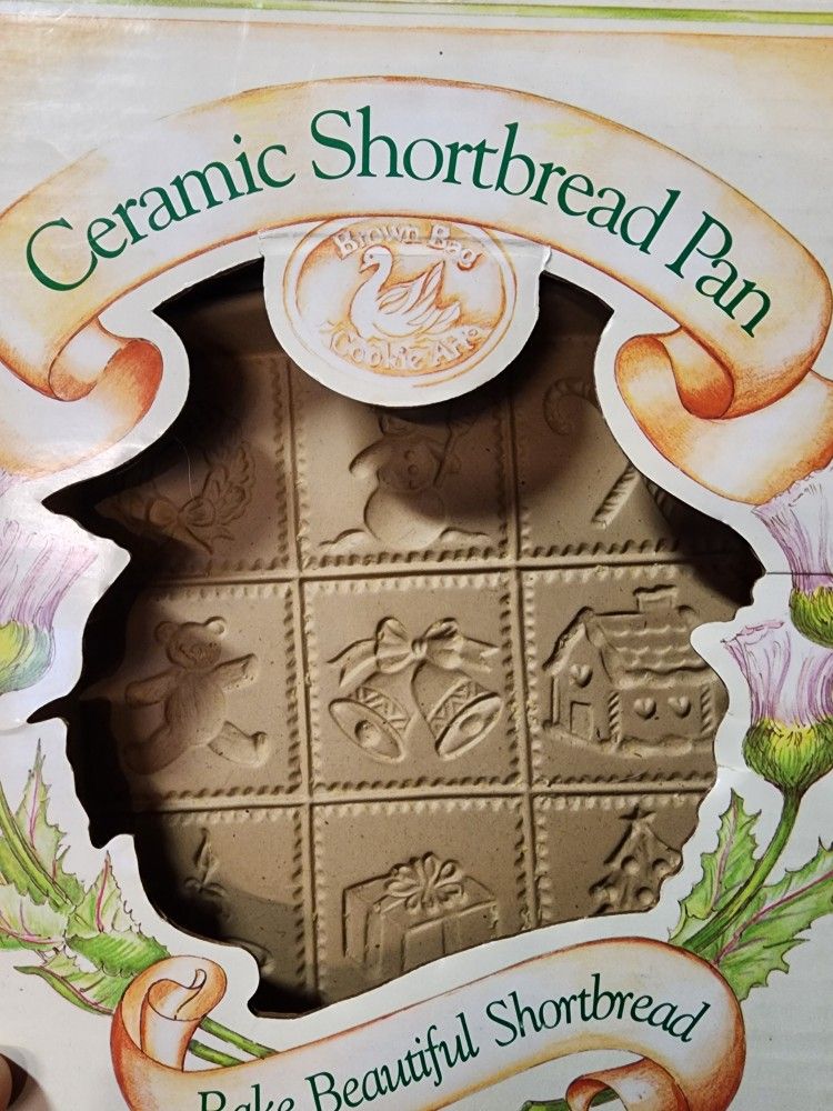 2 Christmas Shortbread Pans