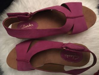 New Clarks leather ,very comfortable.size 6