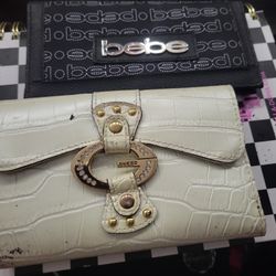 💖💝💖bebe Wallet And GUESS 💖💝💖