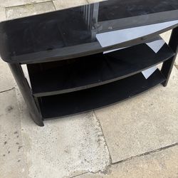 Free TV stand/shelf