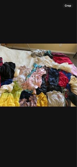 BEAUTIFUL WOMENS CLOTHES TOO MANY ITEMS TO SHOW THEM ALL BUT THEYRE IN GREAT CONDITION SIZE M,L
