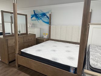 King 5pc Bedroom Set With FREE Nightstand $1499