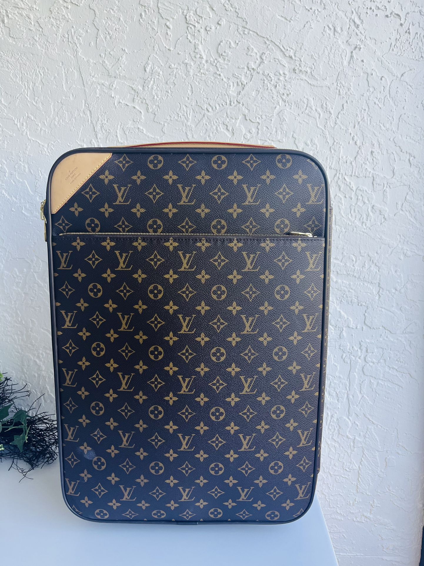 Luxury LV Carry-on Bag for Sale in Boca Raton, FL - OfferUp