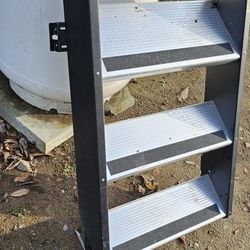 MoRyde XL RV Step Above  System 