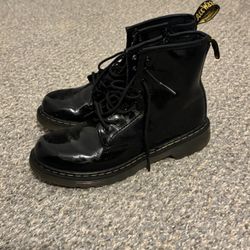 SIZE 3 Dr. Martens Youth Patent Leather Boots