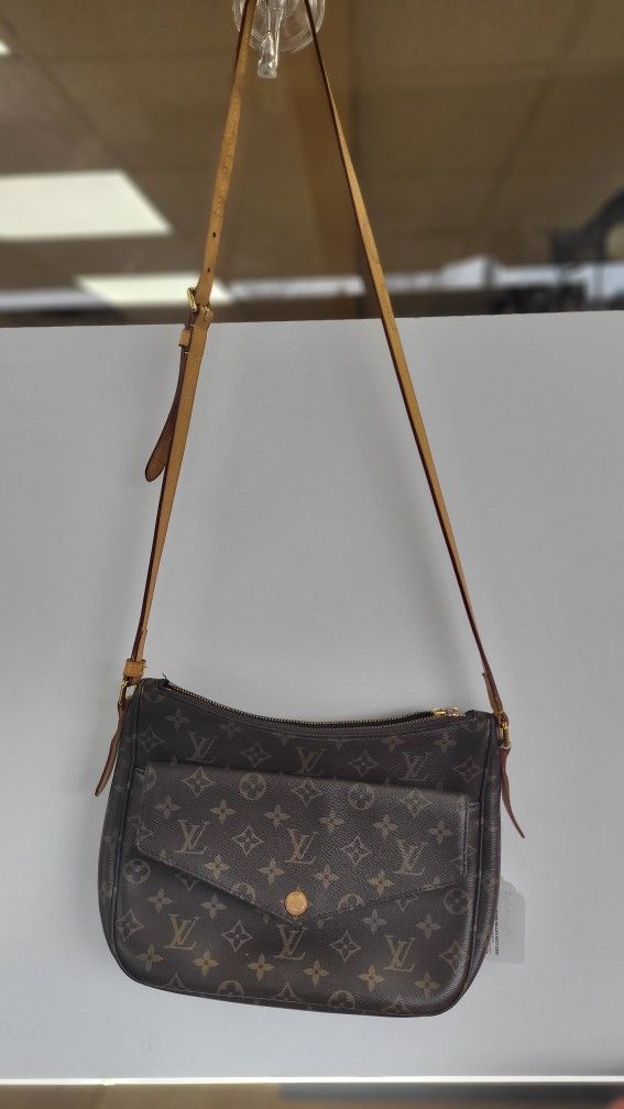 Louis Vuitton Crossbody Mabillon Monogram Bag