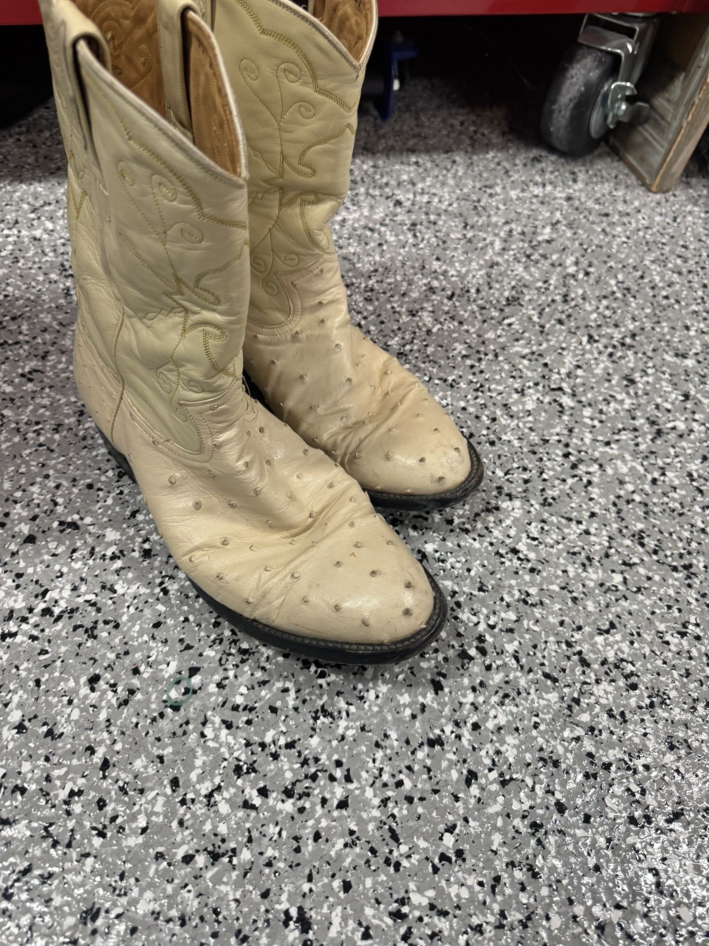 Cream Men’s Ostrich Boots